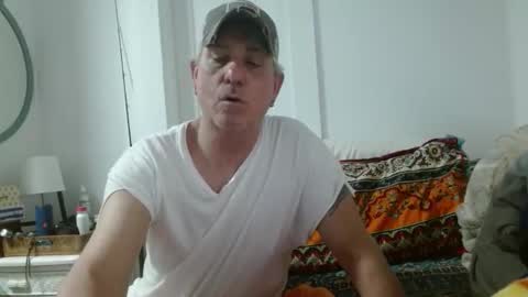 Snapshot of pirate334 chatting on 04/17/26, 08:34 pirate334 online show from 04/17/26, 08:34