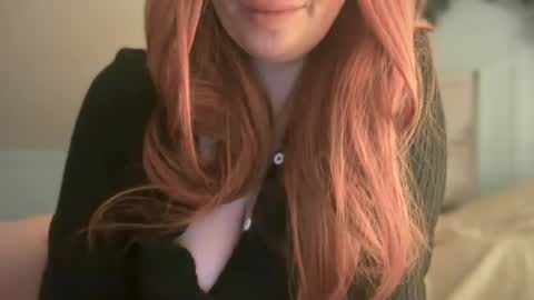 Snapshot of pirdybirdyxo chatting on 10/08/25, 12:30 pirdybirdyxo online show from 10/08/25, 12:30