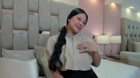 Pirly  online show from 06/12/26, 05:45
