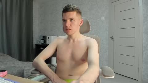 Snapshot of pirremeow chatting on 03/02/26, 07:37 Pierre online show from 03/02/26, 07:37