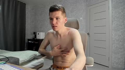 Snapshot of pirremeow chatting on 03/14/26, 05:13 Pierre online show from 03/14/26, 05:13