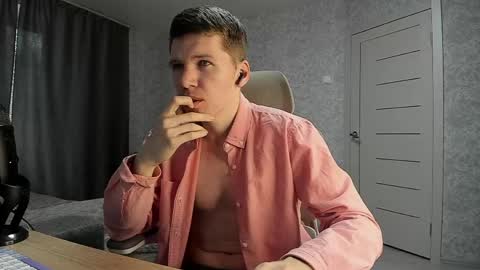 Snapshot of pirremeow chatting on 04/05/26, 05:37 Pierre online show from 04/05/26, 05:37