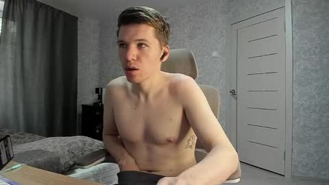 Snapshot of pirremeow chatting on 04/16/26, 06:47 Pierre online show from 04/16/26, 06:47