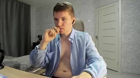 Snapshot of pirremeow chatting on 05/29/26, 11:41 Pierre online show from 05/29/26, 11:41