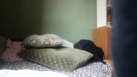 Snapshot of pisces922 chatting on 11/01/25, 07:10 Dominik online show from 11/01/25, 07:10