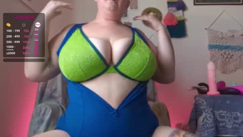 Em online show from 01/31/25, 09:05
