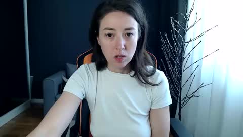 piscesgirl06 online show from 10/29/25, 06:26