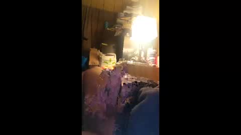 Snapshot of pittbull45 chatting on 12/18/25, 08:42 Eric online show from 12/18/25, 08:42