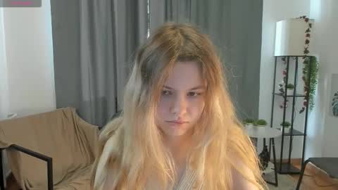 Olga online show from 09/26/25, 05:44