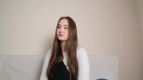 Snapshot of pixie____ chatting on 04/25/26, 01:41 Lily online show from 04/25/26, 01:41