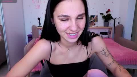 Molly online show from 07/05/26, 04:19