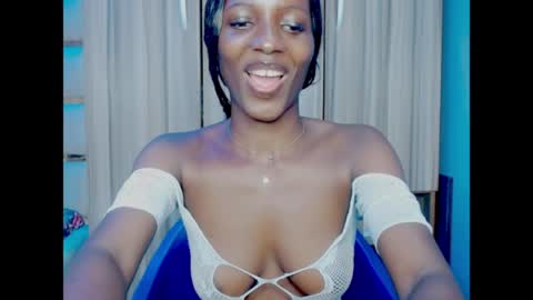 Snapshot of pixie_pulse chatting on 05/22/26, 08:21 Ella online show from 05/22/26, 08:21