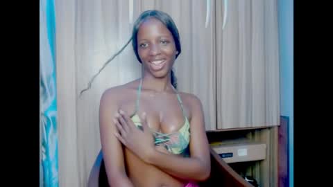 Snapshot of pixie_pulse chatting on 05/26/26, 07:04 Ella online show from 05/26/26, 07:04