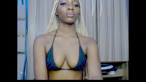 Ella online show from 07/04/26, 06:41
