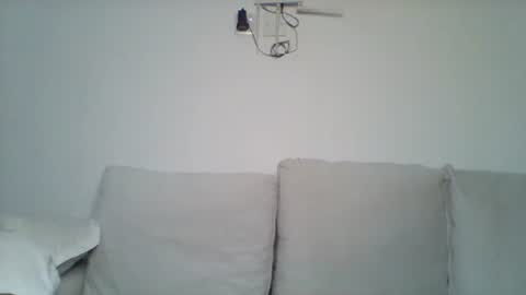 Snapshot of pixie_roman chatting on 10/18/25, 08:15 Majesty online show from 10/18/25, 08:15