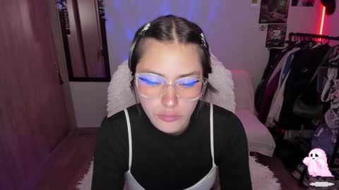 Snapshot of pixiedaemon chatting on 12/05/24, 05:15 pixie online show from 12/05/24, 05:15