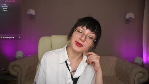 pixiepeachh online show from 09/20/25, 06:14