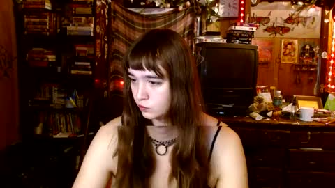 Izzy online show from 09/16/25, 11:44