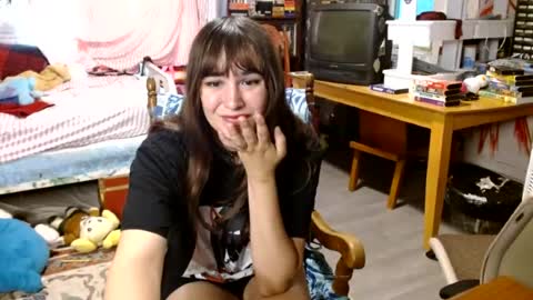 Izzy online show from 06/29/26, 10:43