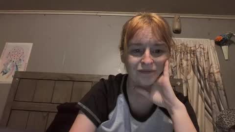 Snapshot of pizzedwife chatting on 04/13/26, 04:51 pizzedwife online show from 04/13/26, 04:51