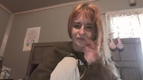 Snapshot of pizzedwife chatting on 04/26/26, 03:32 pizzedwife online show from 04/26/26, 03:32