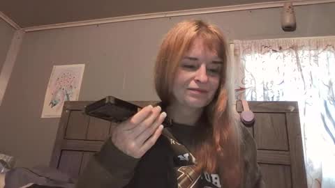 Snapshot of pizzedwife chatting on 05/03/26, 01:06 pizzedwife online show from 05/03/26, 01:06