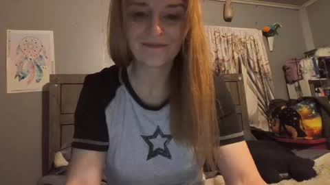 Snapshot of pizzedwife chatting on 05/05/26, 03:03 pizzedwife online show from 05/05/26, 03:03