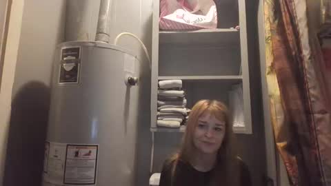 Snapshot of pizzedwife chatting on 05/12/26, 12:46 pizzedwife online show from 05/12/26, 12:46