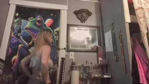 pizzedwife online show from 07/20/26, 07:27