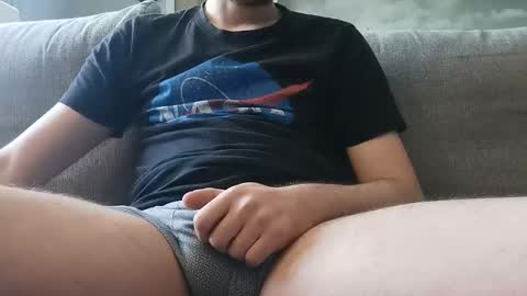 Snapshot of pladplad chatting on 12/09/24, 09:06 PLADPLAS online show from 12/09/24, 09:06