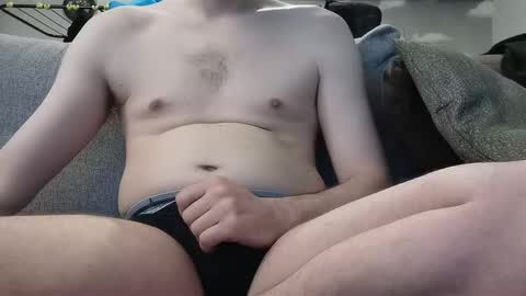 Snapshot of pladplad chatting on 01/04/25, 06:30 PLADPLAS online show from 01/04/25, 06:30