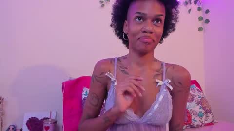 Venus  Vee  Cutie online show from 10/19/25, 12:06