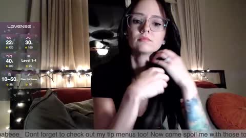 Plantbabeee online show from 12/27/24, 04:36