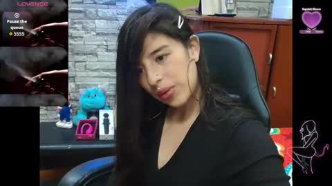 Snapshot of playboybunnyhot chatting on 11/06/25, 04:08 playboybunnyhot online show from 11/06/25, 04:08