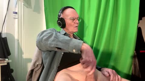 Snapshot of playdayfunshow chatting on 01/03/25, 04:00 STC online show from 01/03/25, 04:00