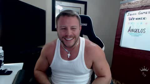 Snapshot of player2pawns chatting on 01/08/25, 06:09 Player online show from 01/08/25, 06:09