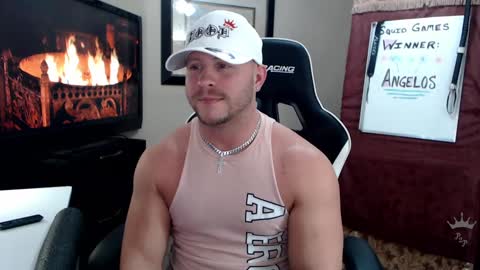 Snapshot of player2pawns chatting on 01/22/25, 04:44 Player online show from 01/22/25, 04:44