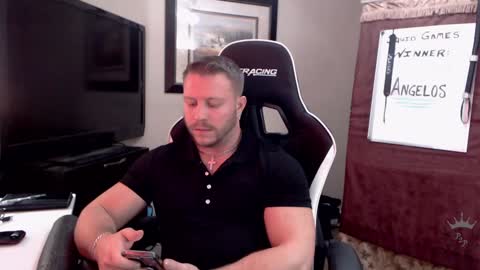 Snapshot of player2pawns chatting on 01/28/25, 02:42 Player online show from 01/28/25, 02:42