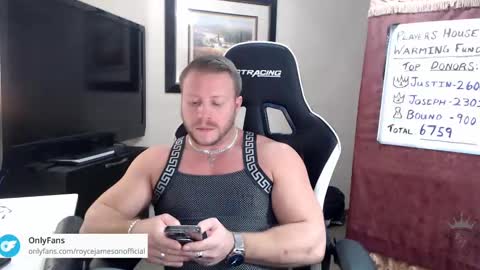 Snapshot of player2pawns chatting on 02/14/25, 06:56 Player online show from 02/14/25, 06:56