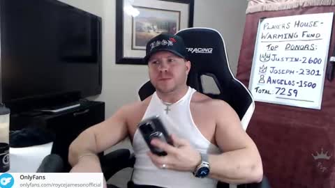 Snapshot of player2pawns chatting on 02/21/25, 06:40 Player online show from 02/21/25, 06:40