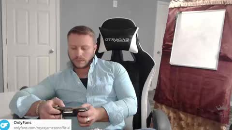 Snapshot of player2pawns chatting on 03/12/25, 01:47 Player online show from 03/12/25, 01:47