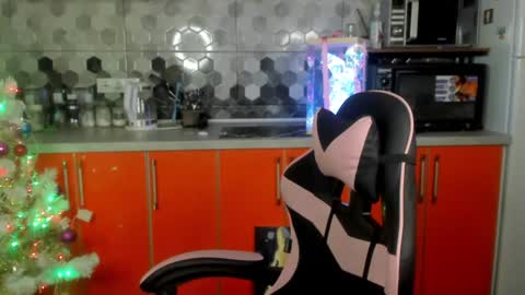 Masha online show from 12/25/24, 05:37