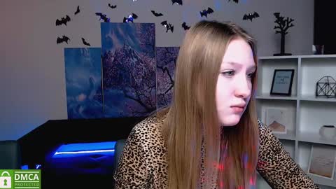 Sophie online show from 01/03/25, 04:48