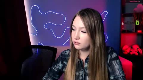 Snapshot of playful_sophie chatting on 10/12/25, 11:42 Sophie online show from 10/12/25, 11:42