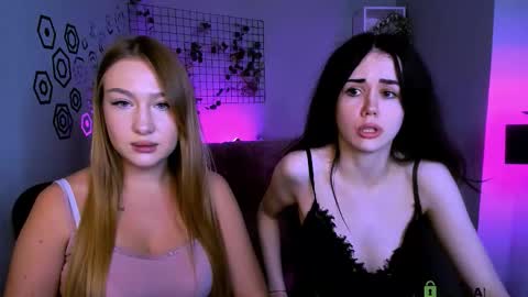 Snapshot of playful_sophie chatting on 10/14/25, 07:25 Sophie online show from 10/14/25, 07:25