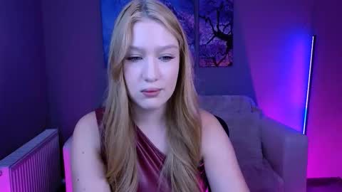 Sophie online show from 11/19/25, 09:15