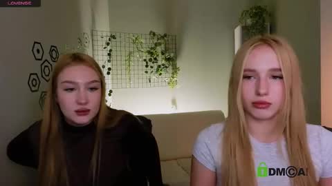 Sophie online show from 02/03/26, 02:53