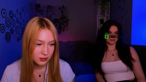 Sophie online show from 04/25/26, 07:22