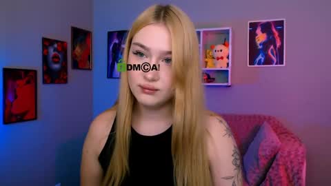 Sophie online show from 05/16/26, 07:12