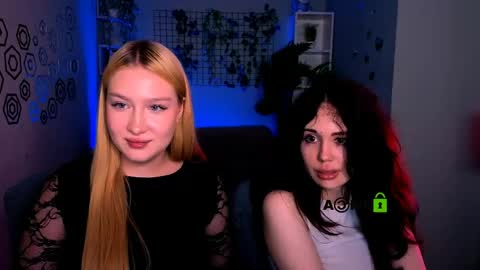 Sophie online show from 06/08/26, 01:28